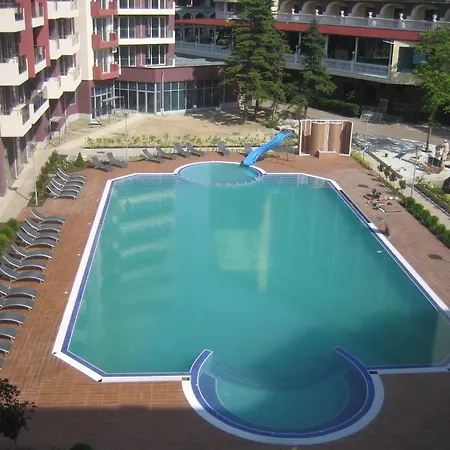 Lägenhetshotell Persey Holiday 3*