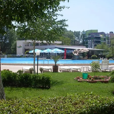 Persey Holiday Lägenhetshotell Slăntjev Brjag