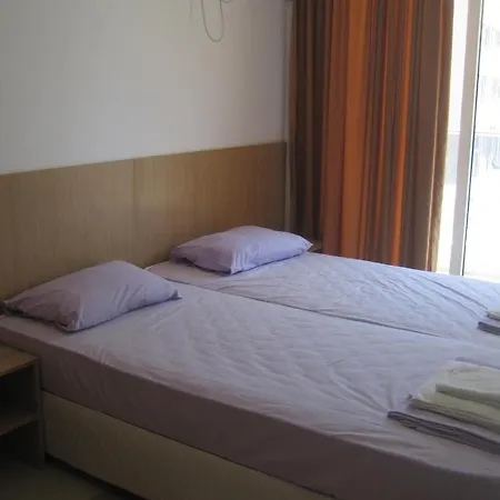 Persey Holiday Slăntjev Brjag
