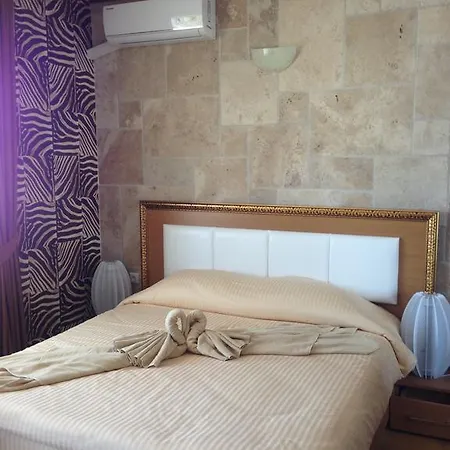 Persey Holiday Slăntjev Brjag