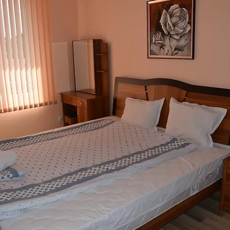 Persey Holiday Slăntjev Brjag